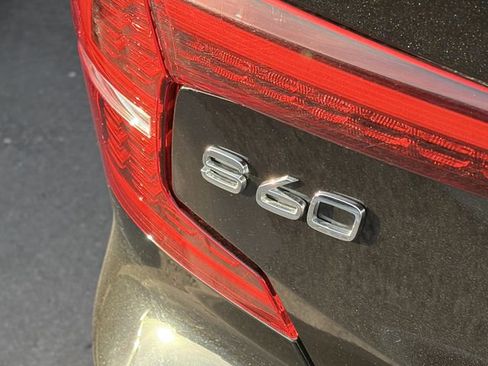 Used 2025 Volvo S60 B5 Plus FWD image 6