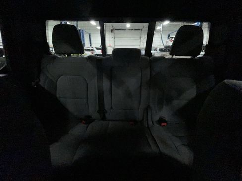 Used 2021 RAM 1500 Big Horn image 25
