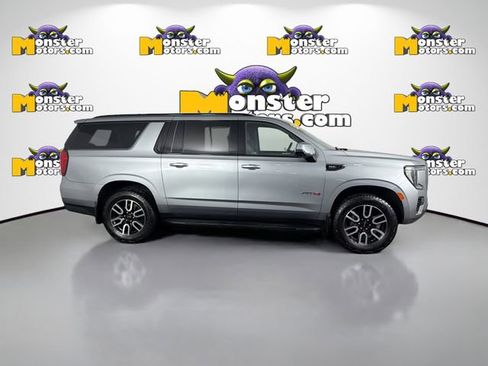 Used 2024 GMC Yukon XL AT4 w/ Technology Package image 4