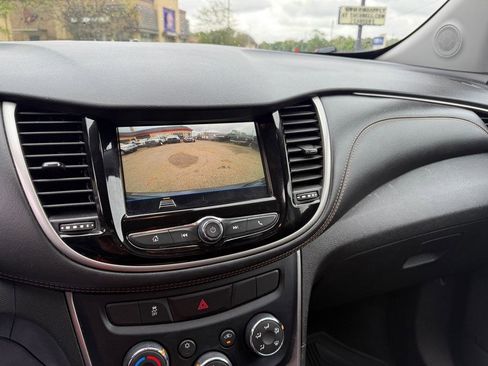 Used 2019 Chevrolet Trax LS w/ Tint and Cruise Package FWD image 16