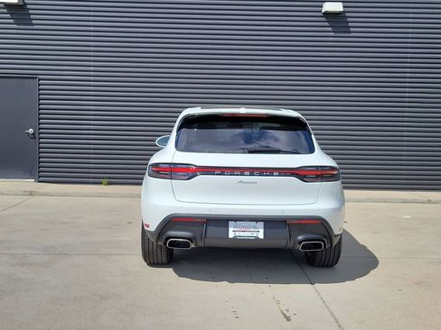 New 2026 Porsche Macan image 4