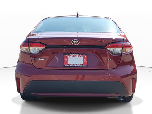 Certified 2022 Toyota Corolla LE FWD image 5
