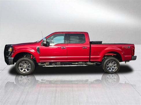 Used 2017 Ford F250 Lariat w/ Chrome Package image 3