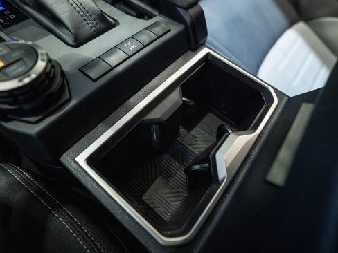 Certified 2025 Toyota Tacoma TRD Off-Road image 35