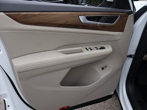 New 2026 Volkswagen Atlas SE image 10