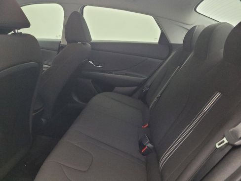 Used 2023 Hyundai Elantra SEL w/ Convenience Package FWD image 18