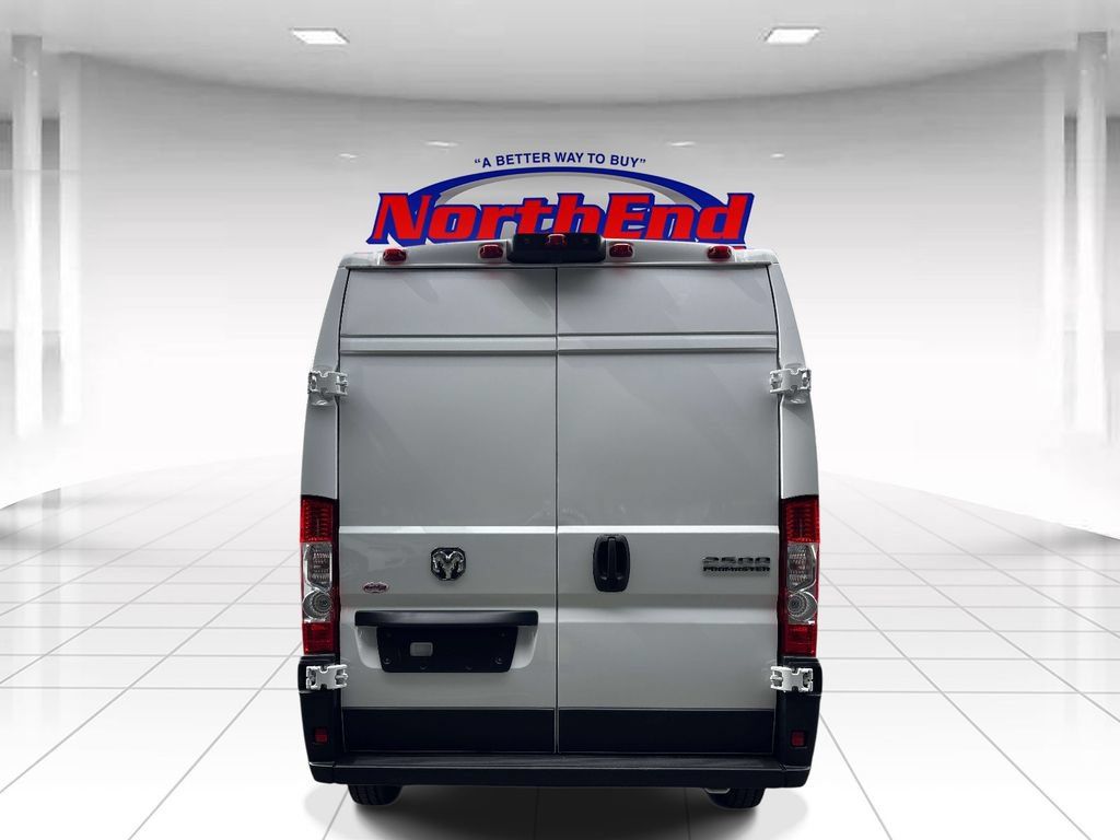 Used 2026 RAM ProMaster 2500 w/ Convenience Group FWD image 4