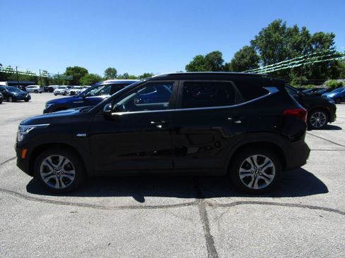 Used 2021 Kia Seltos S AWD/4WD image 4