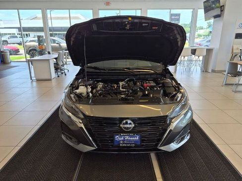 Certified 2025 Nissan Altima 2.5 SV FWD image 5
