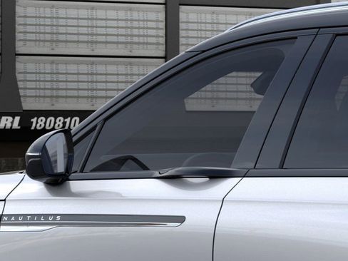 New 2026 Lincoln Nautilus Reserve image 20