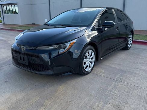 Used 2021 Toyota Corolla LE FWD image 1
