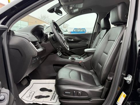 Used 2024 GMC Terrain SLT image 10