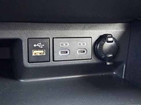 Certified 2024 Toyota Highlander LE image 20