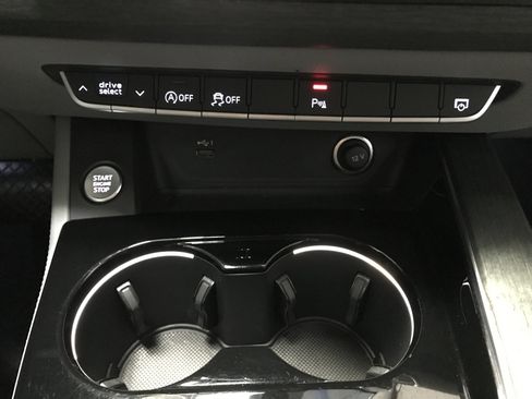 Used 2022 Audi A4 2.0T Premium Plus w/ Premium Plus Package image 19