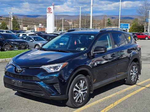 Used 2018 Toyota RAV4 LE w/ All Weather Liner Package image 1
