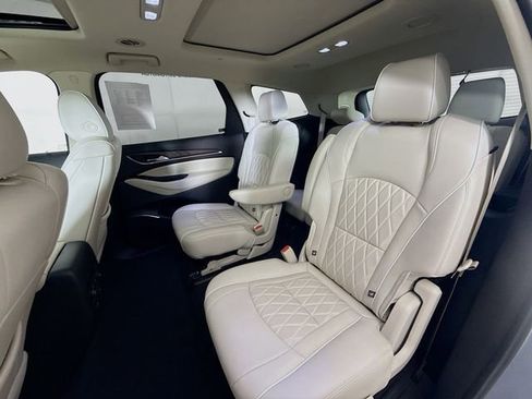 Used 2023 Buick Enclave Avenir w/ Avenir Technology Package image 29