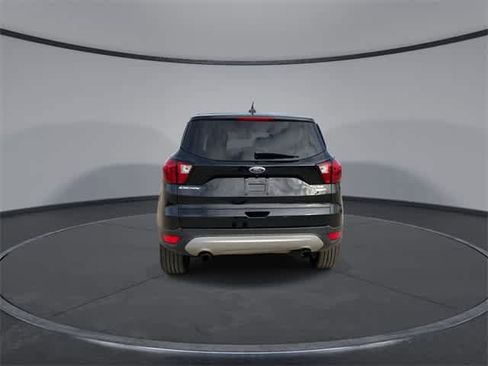 Used 2019 Ford Escape SE image 7