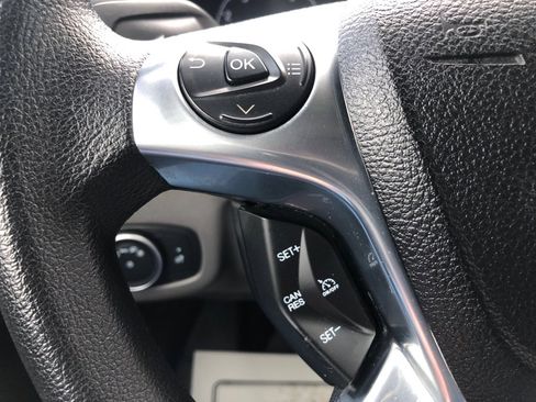 Used 2020 Ford Transit Connect XL image 33