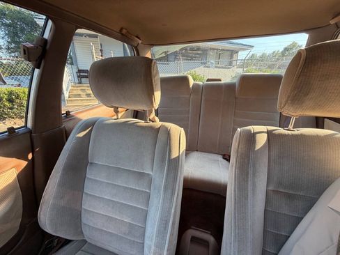 Used 1992 Toyota Corolla LE FWD image 18