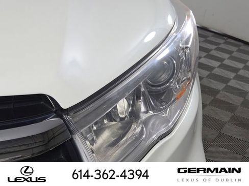 Used 2014 Toyota Highlander XLE AWD/4WD image 13