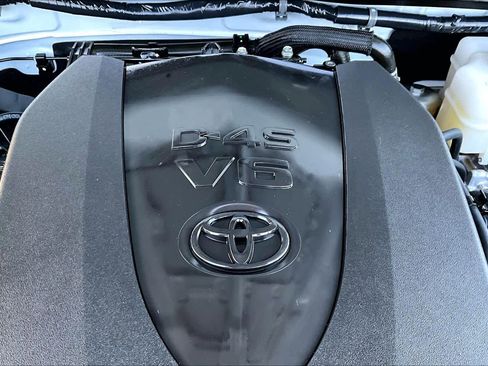 Certified 2023 Toyota Tacoma TRD Off-Road w/ Technology Package AWD/4WD image 32
