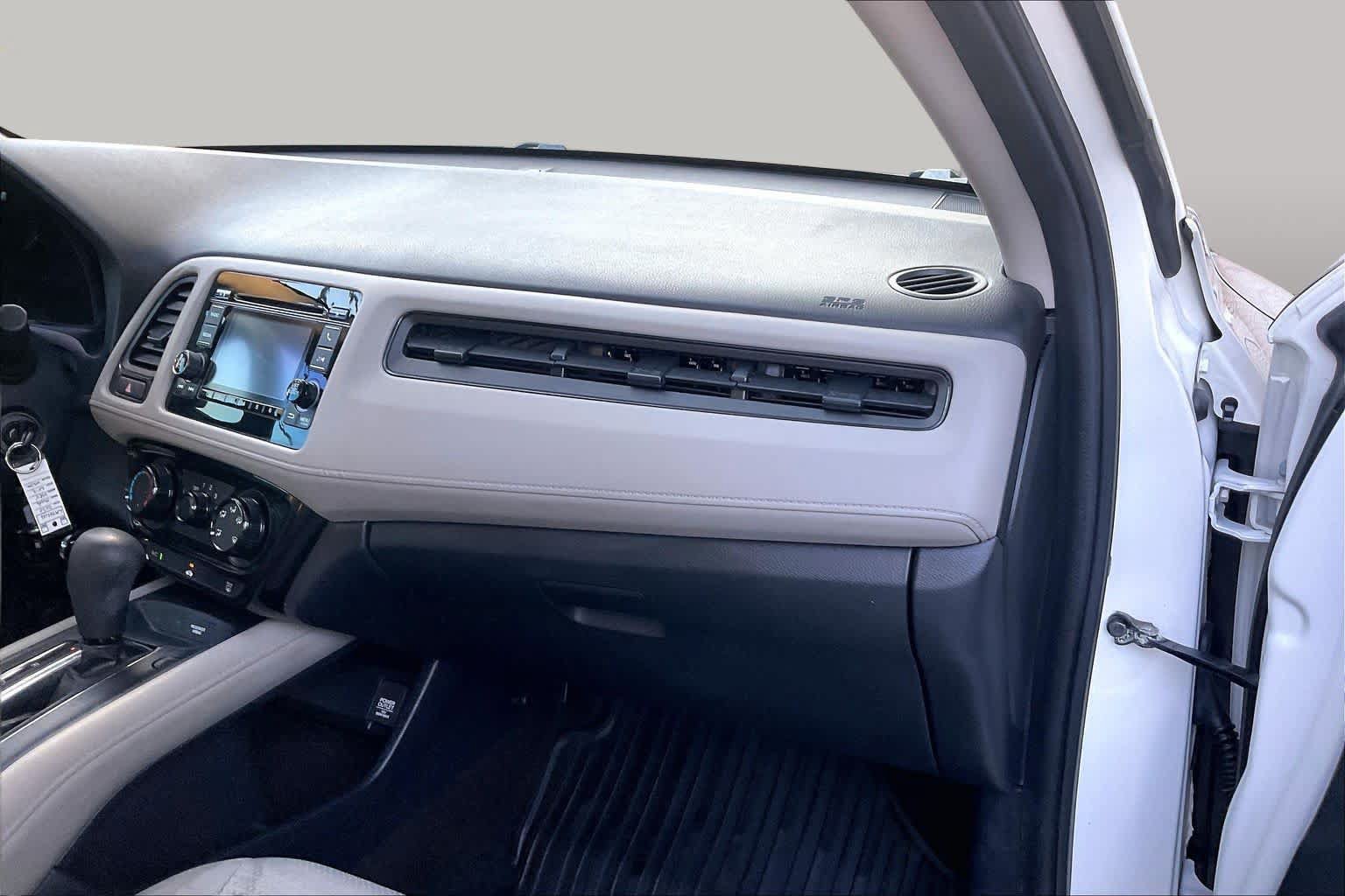 Used 2020 Honda HR-V LX image 18