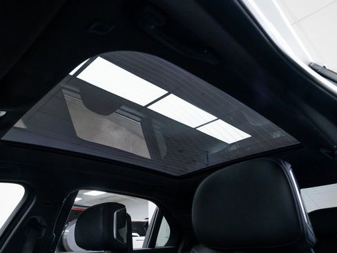 Used 2024 BMW i7 xDrive60 image 17