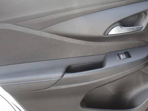 Used 2024 Buick Envista Sport Touring w/ Convenience I Package FWD image 25