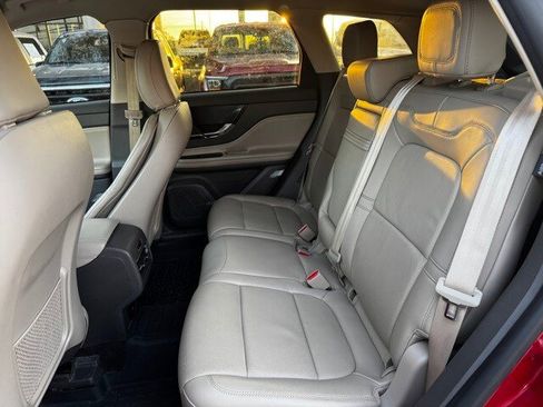 Used 2022 Lincoln Corsair FWD w/ Premium Package image 10