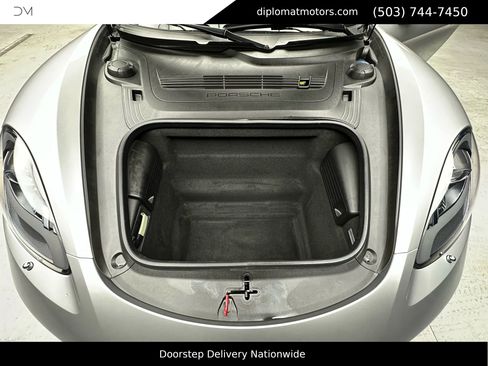 Used 2024 Porsche 718 Cayman w/ Premium Package image 43