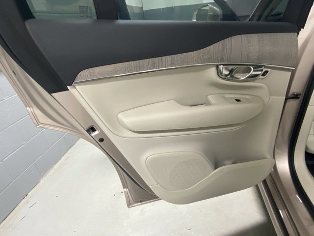 Used 2025 Volvo XC90 B5 Plus w/ Protection Package AWD/4WD image 7