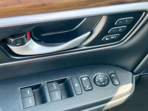 Used 2022 Honda CR-V Touring image 18