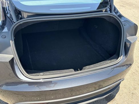 Used 2025 Tesla Model 3 Long Range RWD image 9