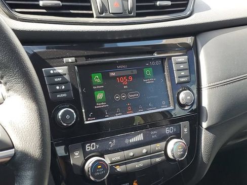 Used 2019 Nissan Rogue SL FWD image 28