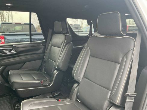 Used 2021 GMC Yukon SLT w/ SLT Luxury Plus Package image 10