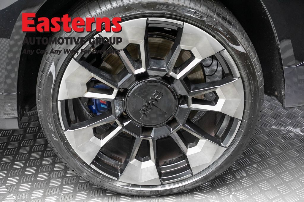 Used 2023 BMW XM w/ M Driver's Package AWD/4WD image 8