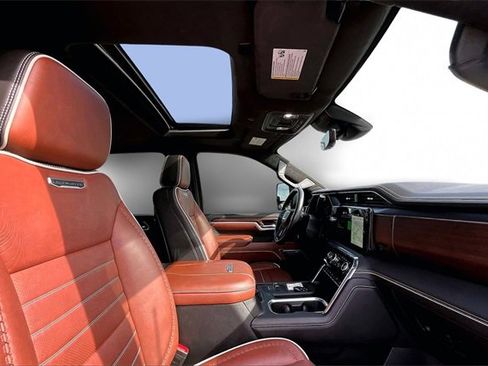 Used 2025 GMC Sierra 2500 Denali Ultimate image 28