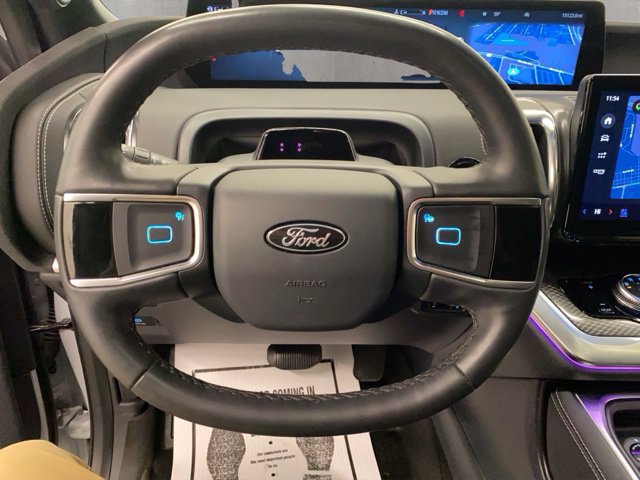 Used 2026 Ford Expedition Platinum w/ Stealth Appearance Package AWD/4WD image 30