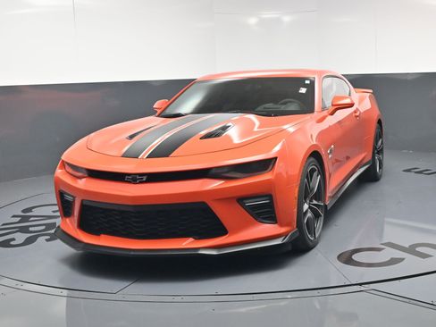 Used 2018 Chevrolet Camaro SS w/ Hot Wheels Edition image 11