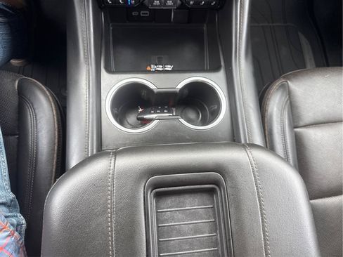 Used 2024 Chevrolet Tahoe High Country w/ Advanced Technology Package AWD/4WD image 16