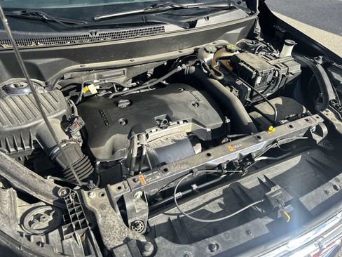 Used 2019 GMC Terrain Denali w/ Advanced Safety Package image 31