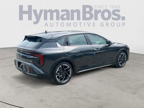 New 2026 Kia K4 GT-Line FWD image 3