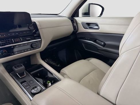 Used 2023 Nissan Pathfinder SL image 23