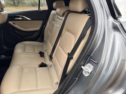 Used 2017 INFINITI QX30 Premium w/ Navigation Package image 12