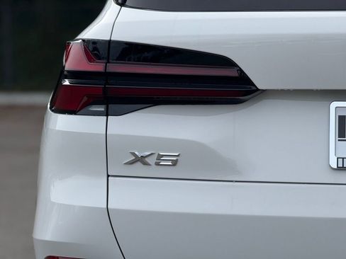 New 2026 BMW X5 xDrive50e image 14