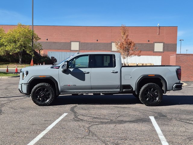 Used 2024 GMC Sierra 2500 AT4 w/ AT4 Premium Plus Package AWD/4WD image 8