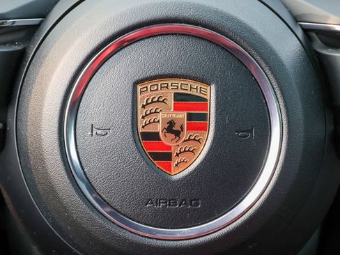 Certified 2026 Porsche Macan AWD/4WD image 41