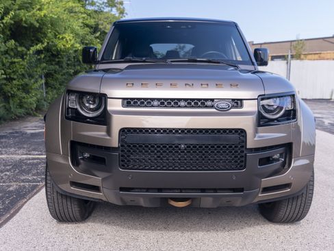 Used 2025 Land Rover Defender 110 AWD/4WD image 12
