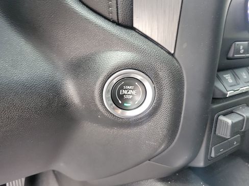 Used 2023 GMC Sierra 3500 Denali w/ Denali Ultimate Package image 32