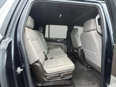 Used 2021 GMC Yukon XL SLE image 12